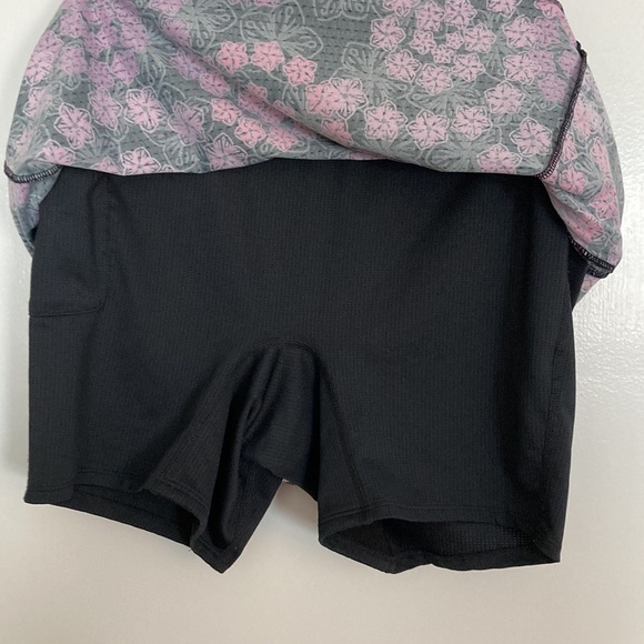 LL Bean, Size S, black, purple, pink, and gray colors, Women's Skort. - Picture 6 of 12